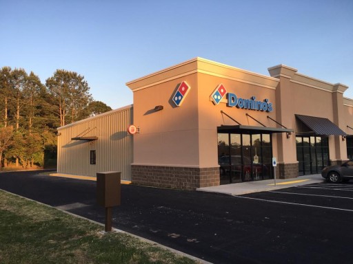 Heber Springs Domino's Pizza Celebrates Anniversary